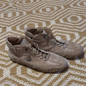 DBeck tan suede shoes